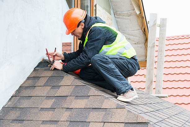 Best Roof Gutter Cleaning  in Yorktown, TX